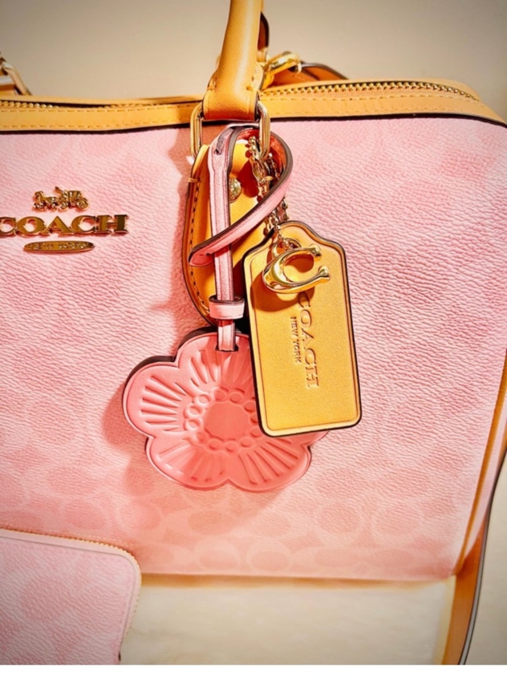Coach Large Powder Pink Rowan Satchel with leather handles and matching wristlet - Picture 3 of 5